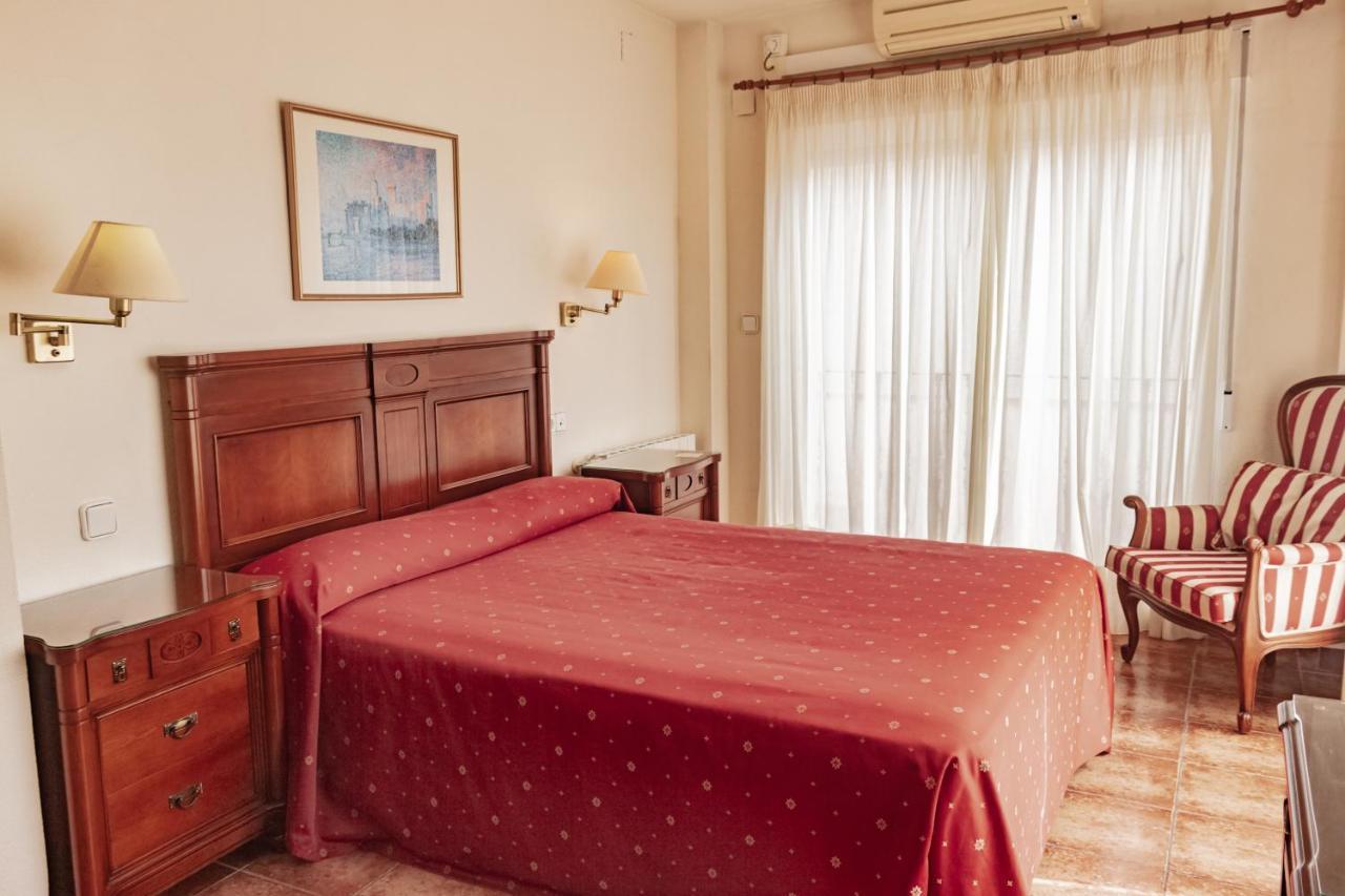 Hotel Tárbena エクステリア 写真