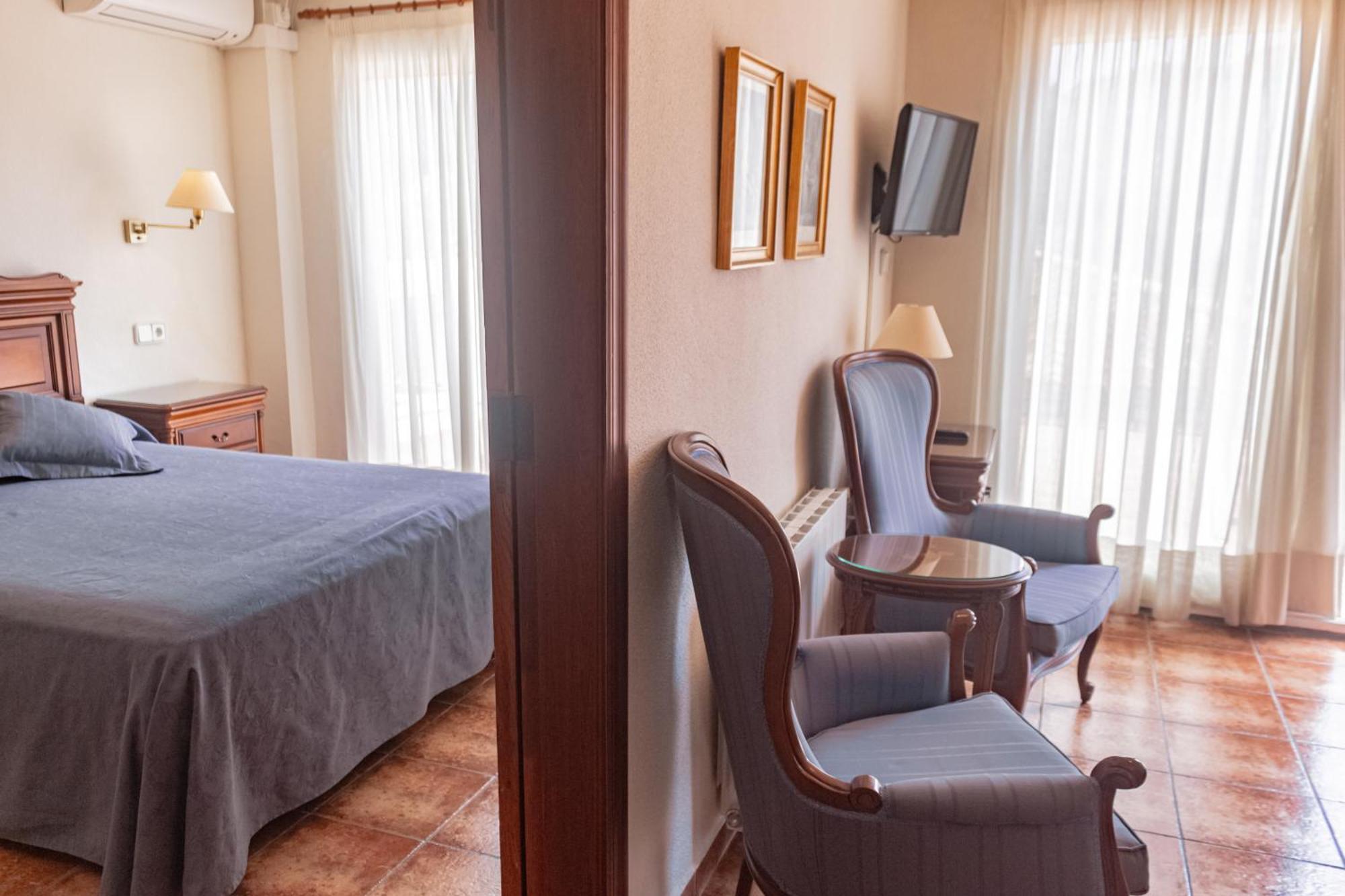 Hotel Tárbena エクステリア 写真
